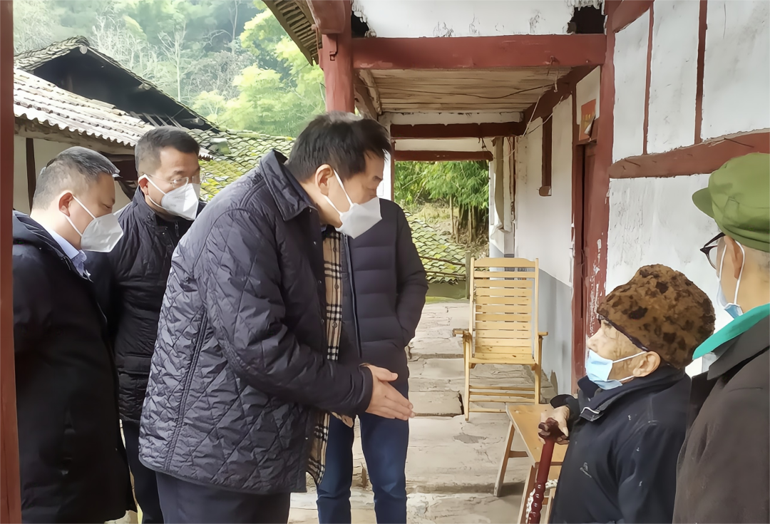 四川省旅投集團黨委書記、董事長任丁率隊赴嘉陵區開展幫扶工作