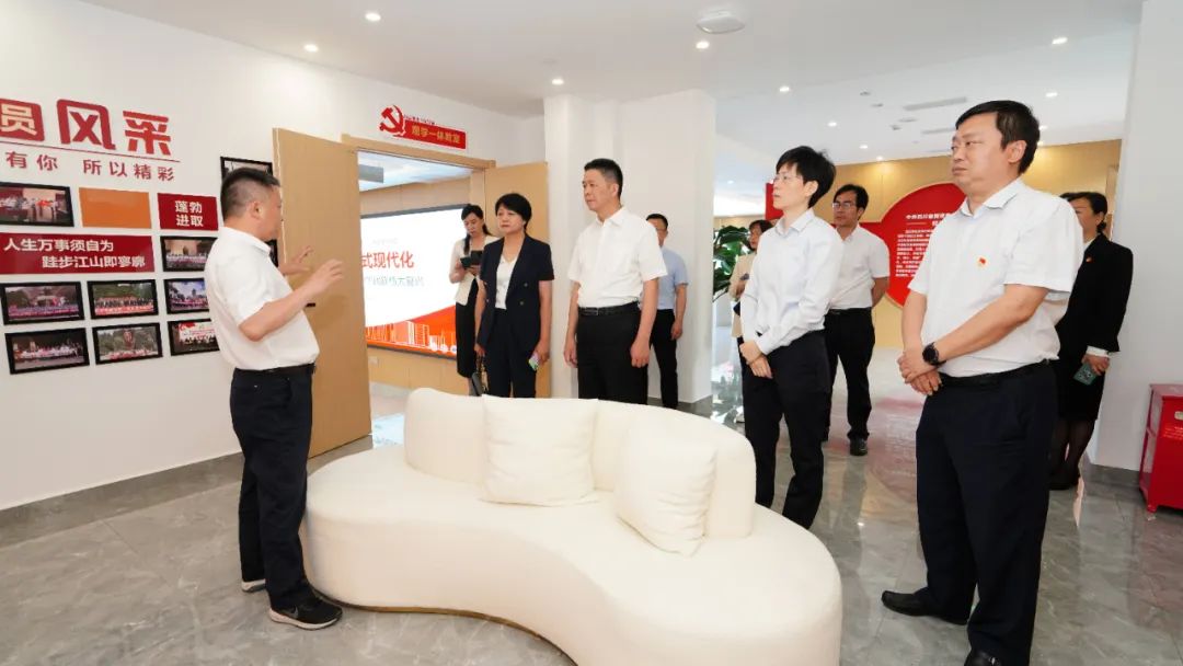 福建省人民政府國有資產監督管理委員會修興高一行蒞臨旅投黨?？疾煺{研