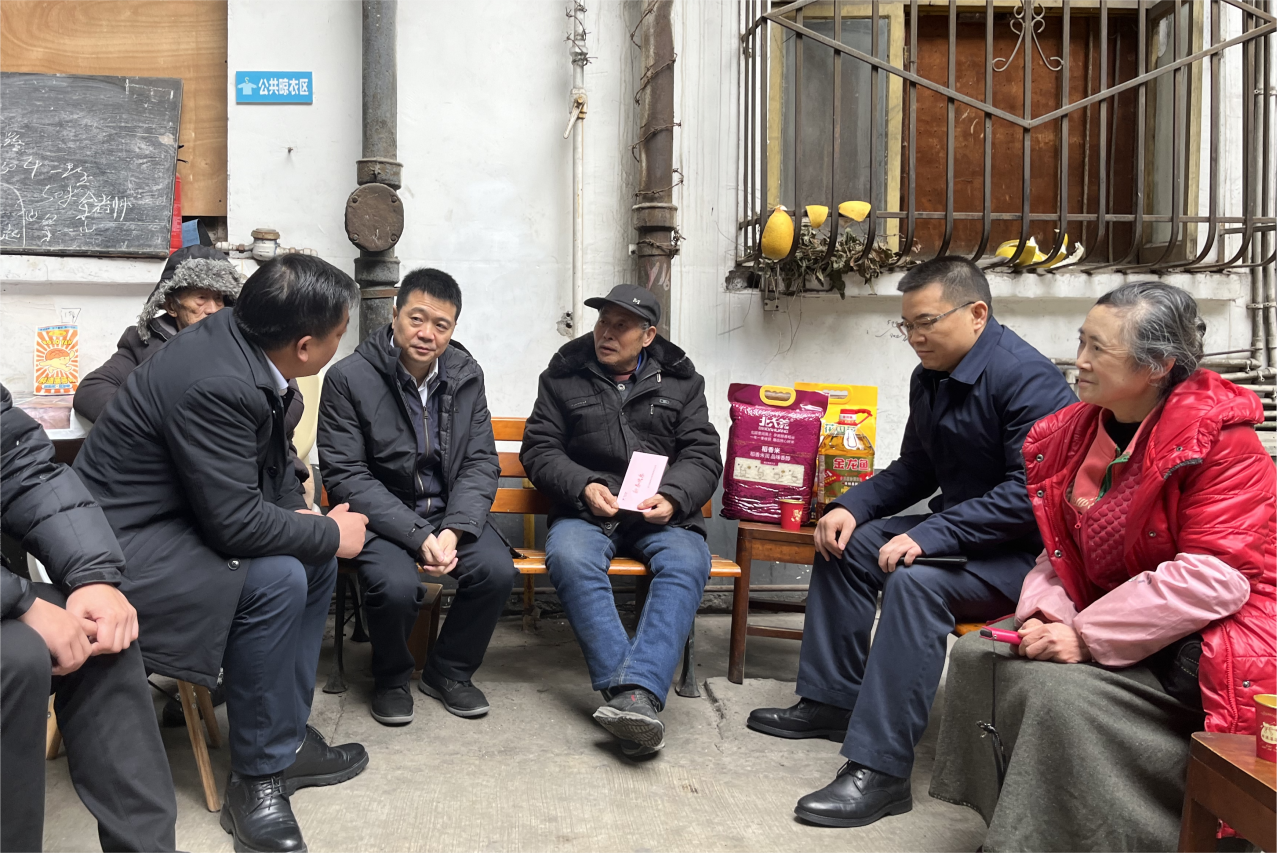 省旅投集團領導班子成員走訪慰問生活困難黨員、老黨員、老干部