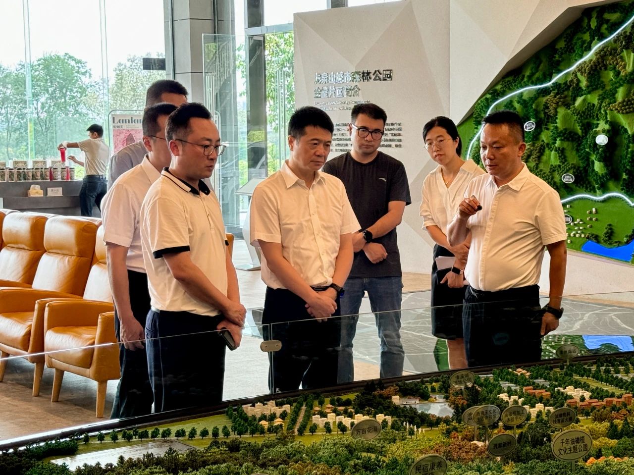 省旅投集團黨委書記、董事長游勇帶隊赴聚峰谷項目開展汛期安全生產檢查并調研生產經營情況